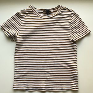 Forever 21 T-shirt /crop top